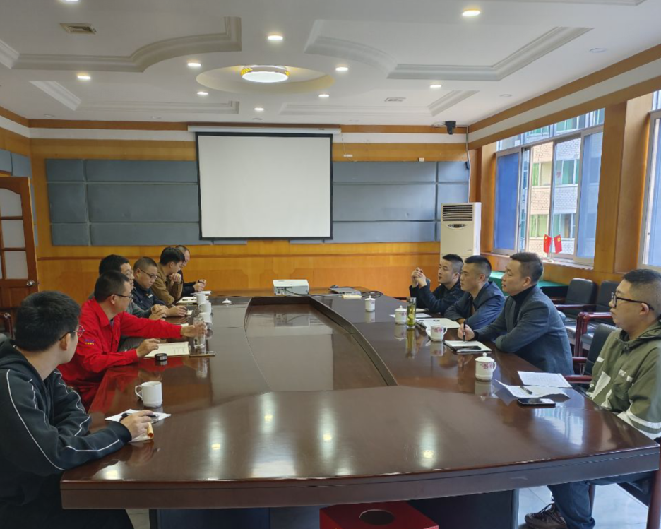 自貢市燃?xì)鈱m?xiàng)行動綜合督察組到榮縣川燃督查安全生產(chǎn)工作 自貢市燃?xì)鈱m?xiàng)行動綜合督察組到榮縣川燃督查安全生產(chǎn)工作